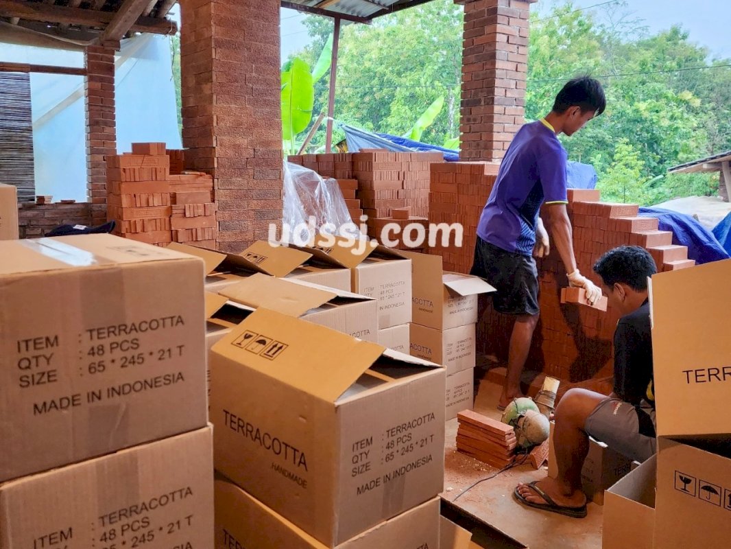 packing bata tempel siap kirim proyek